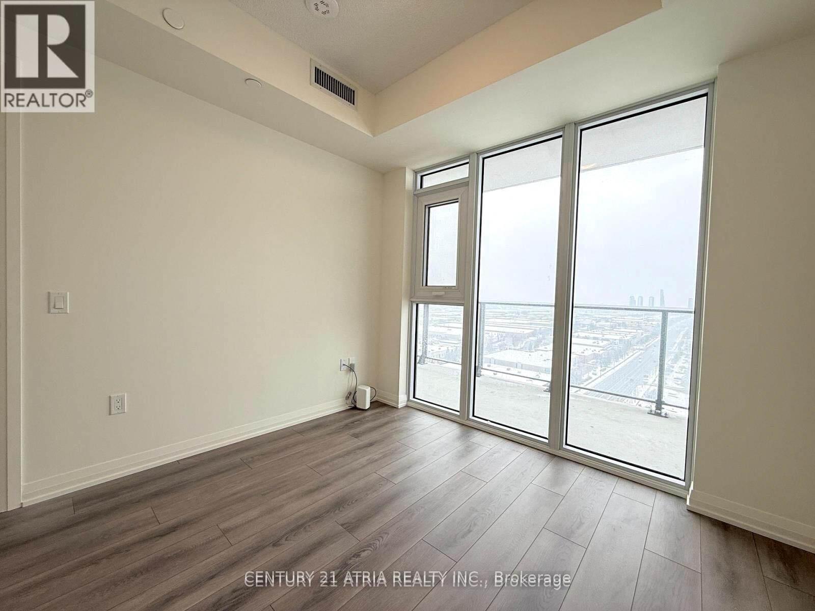 2021 - 8960 Jane Street, Vaughan, ON - Indoor Photo Showing Other Room