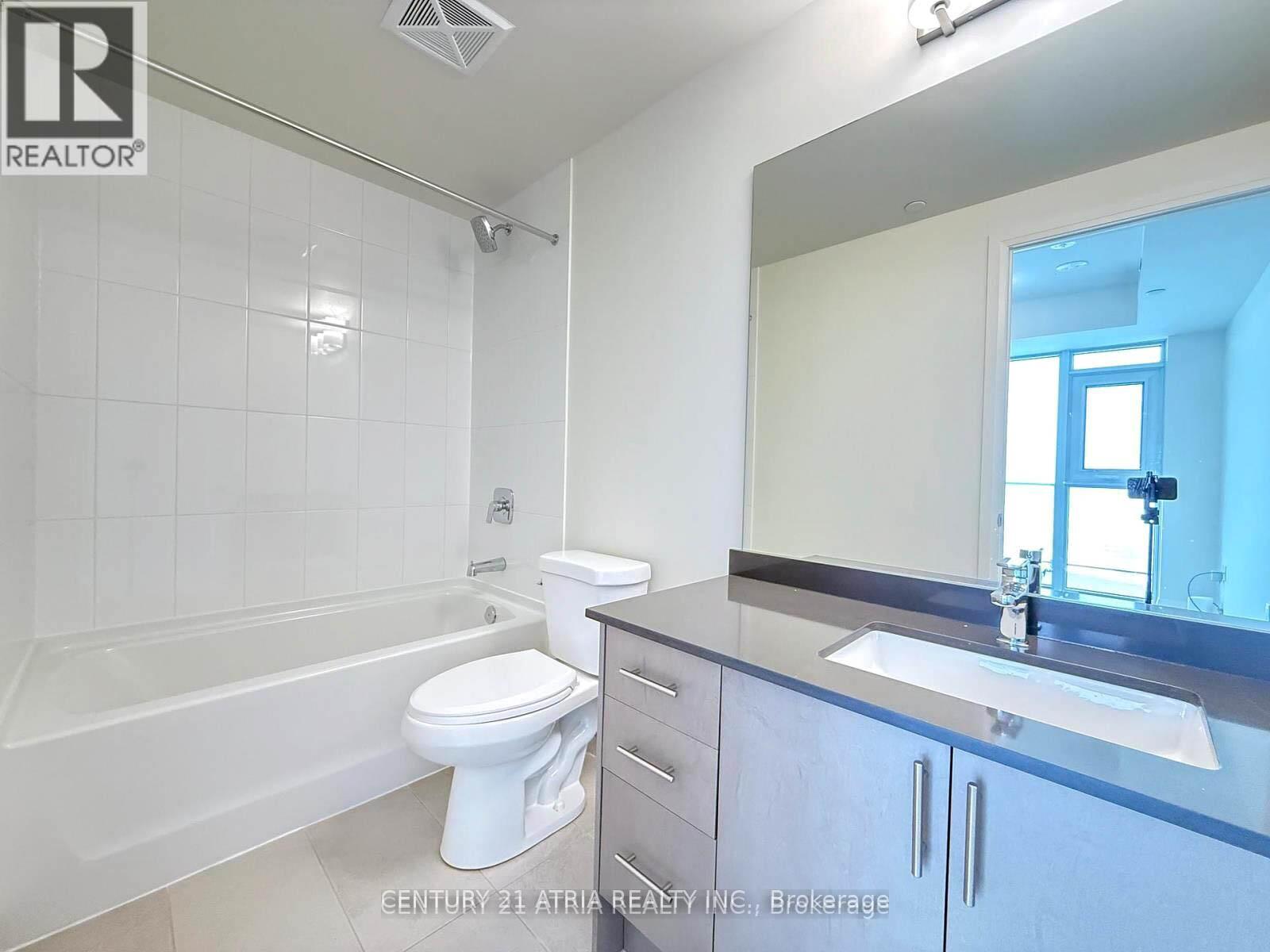 2021 - 8960 Jane Street, Vaughan, ON - Indoor Photo Showing Bathroom