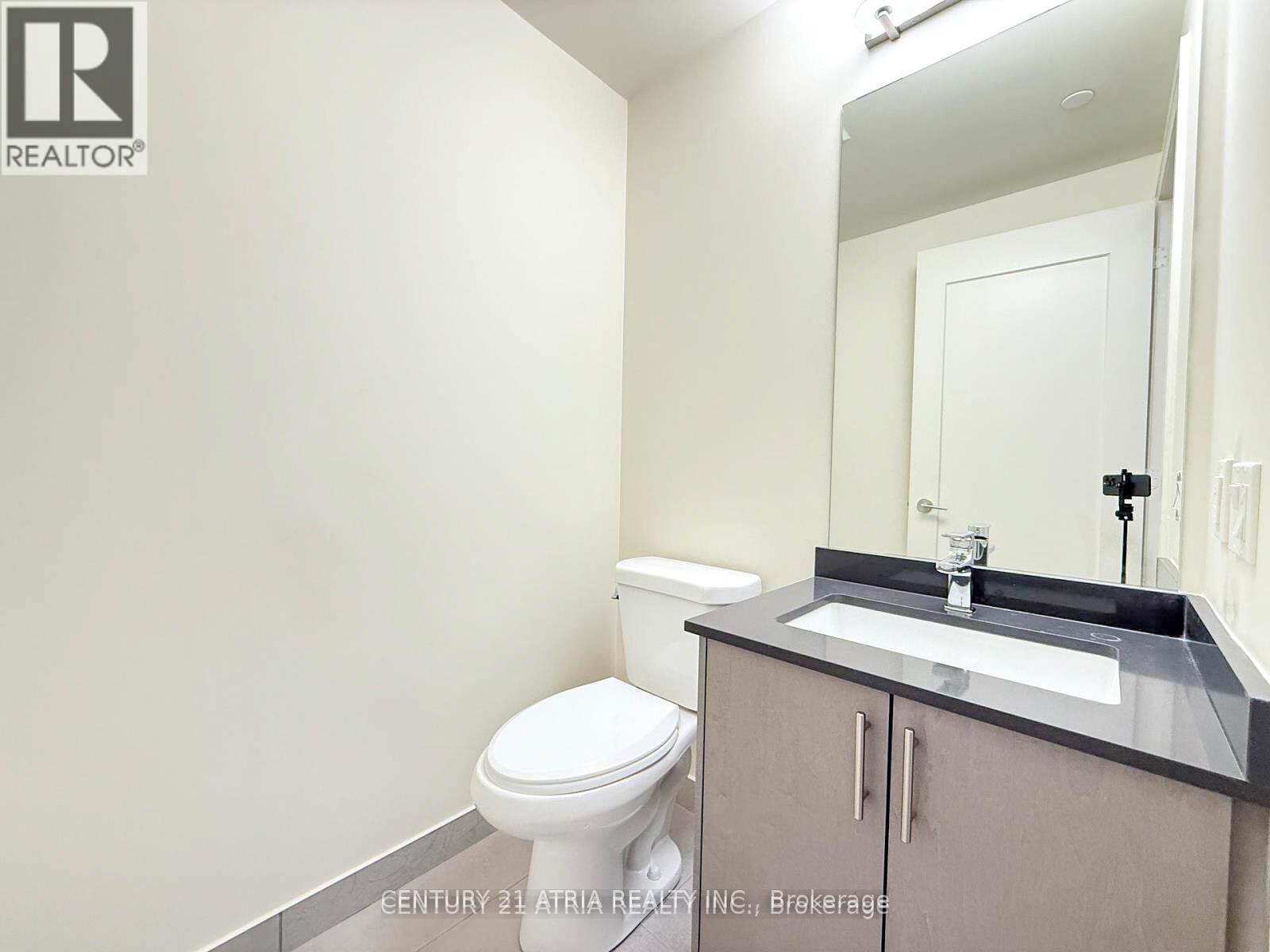 2021 - 8960 Jane Street, Vaughan, ON - Indoor Photo Showing Bathroom
