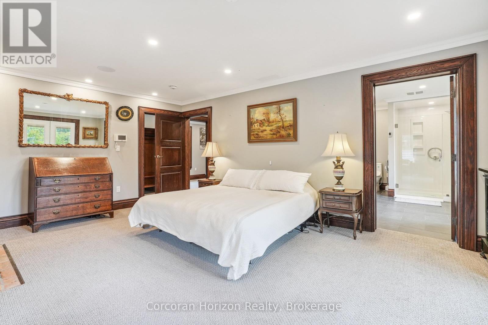 353 Sulphur Springs Road, Hamilton (Ancaster), ON - Indoor Photo Showing Bedroom
