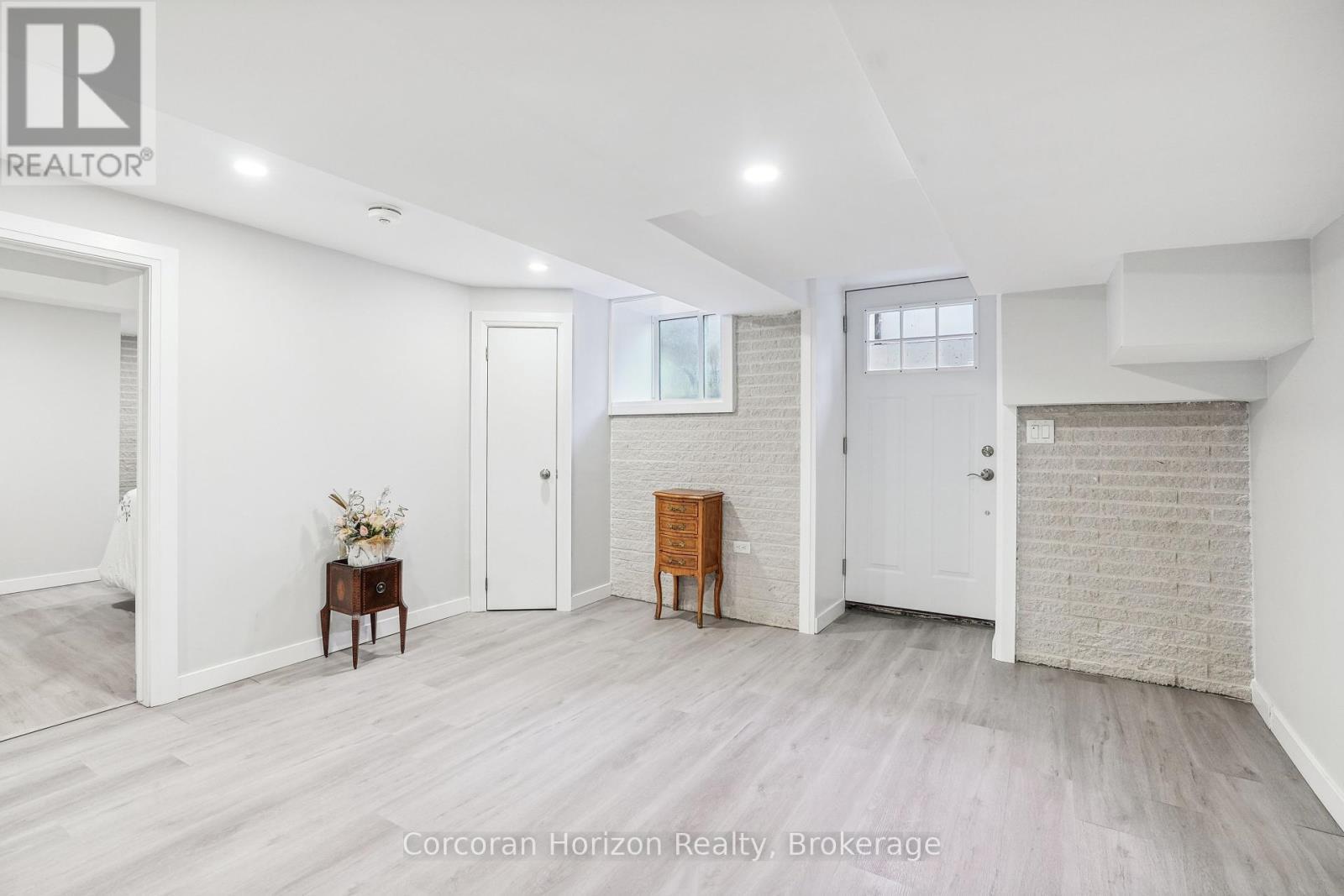 353 Sulphur Springs Road, Hamilton (Ancaster), ON - Indoor Photo Showing Other Room