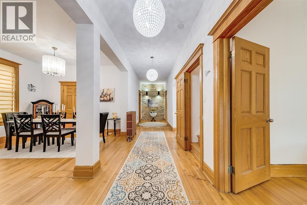 961 Ouellette Avenue, Windsor, ON