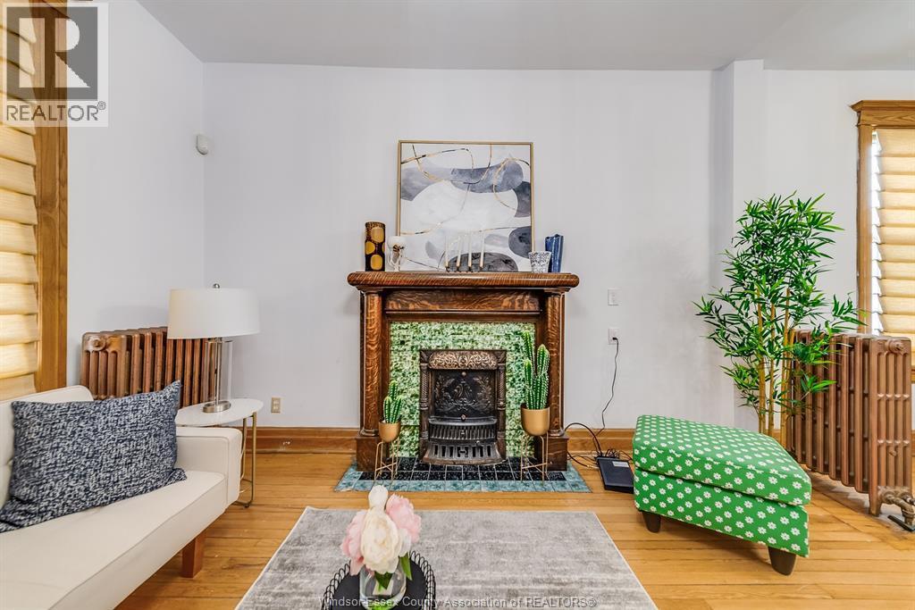 961 Ouellette Avenue, Windsor, ON