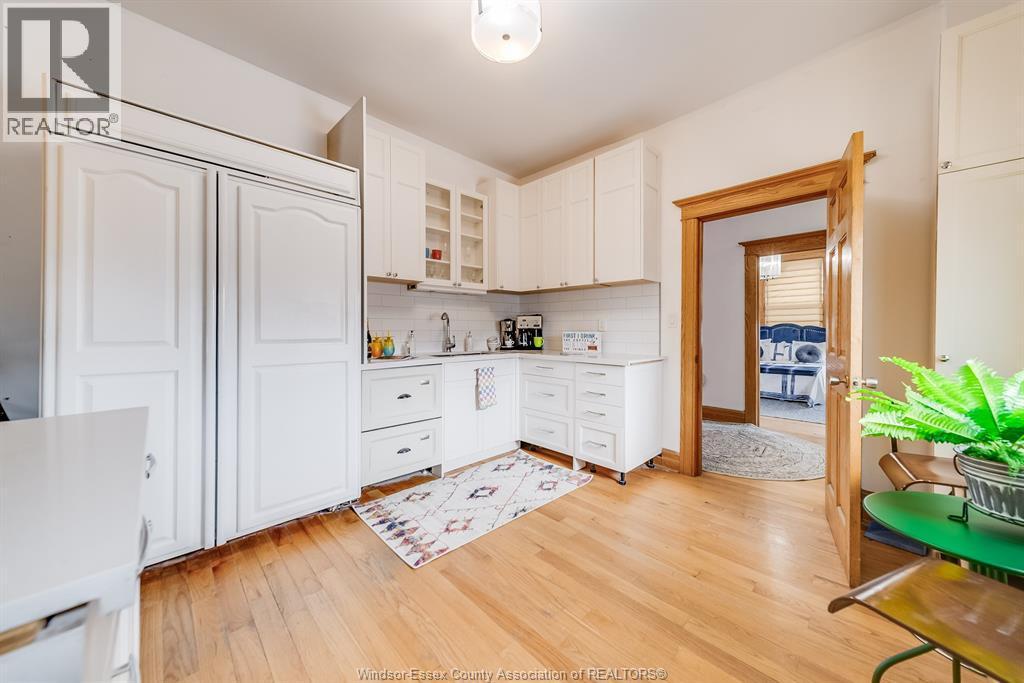 961 Ouellette Avenue, Windsor, ON