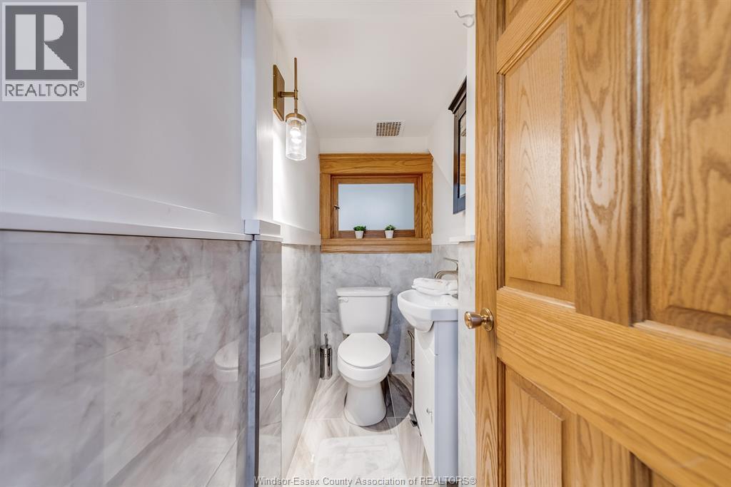 961 Ouellette Avenue, Windsor, ON