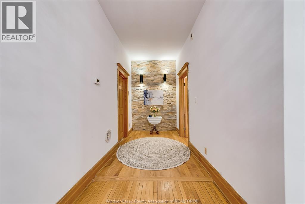 961 Ouellette Avenue, Windsor, ON