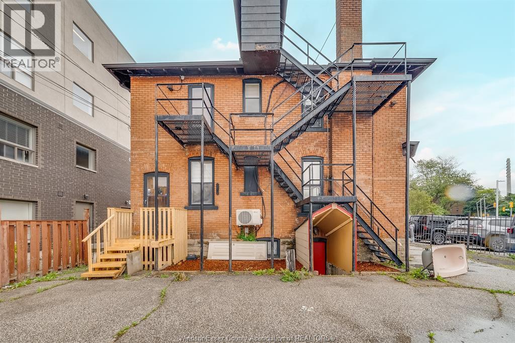 961 Ouellette Avenue, Windsor, ON