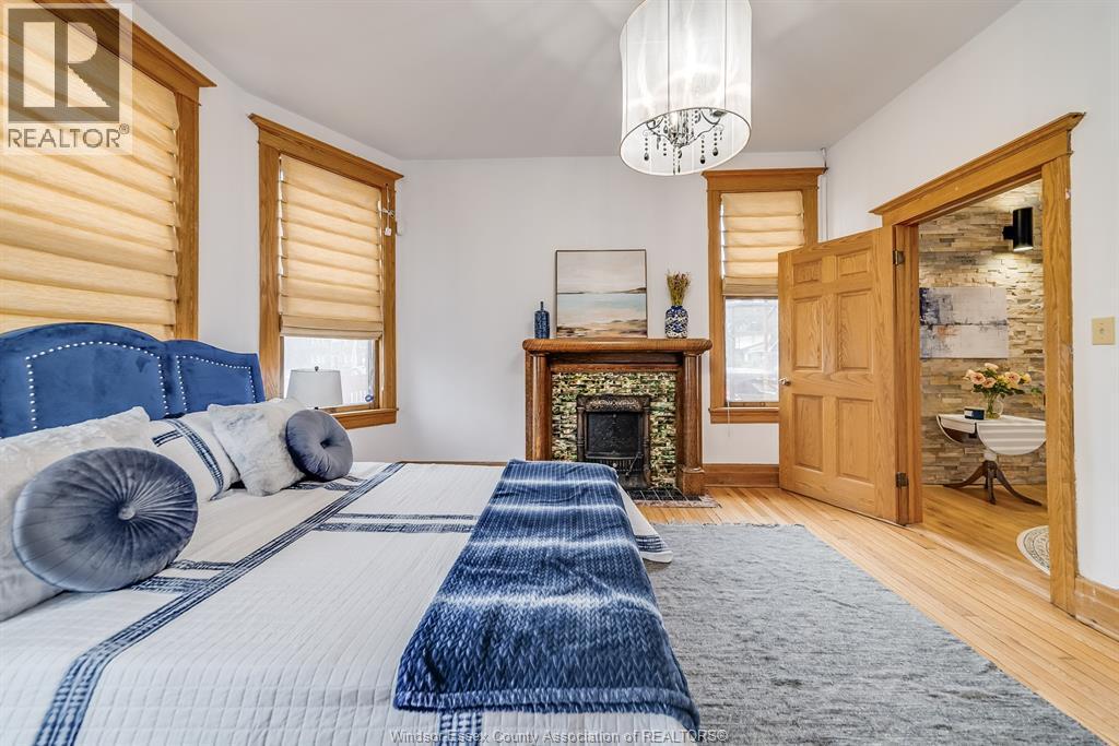 961 Ouellette Avenue, Windsor, ON