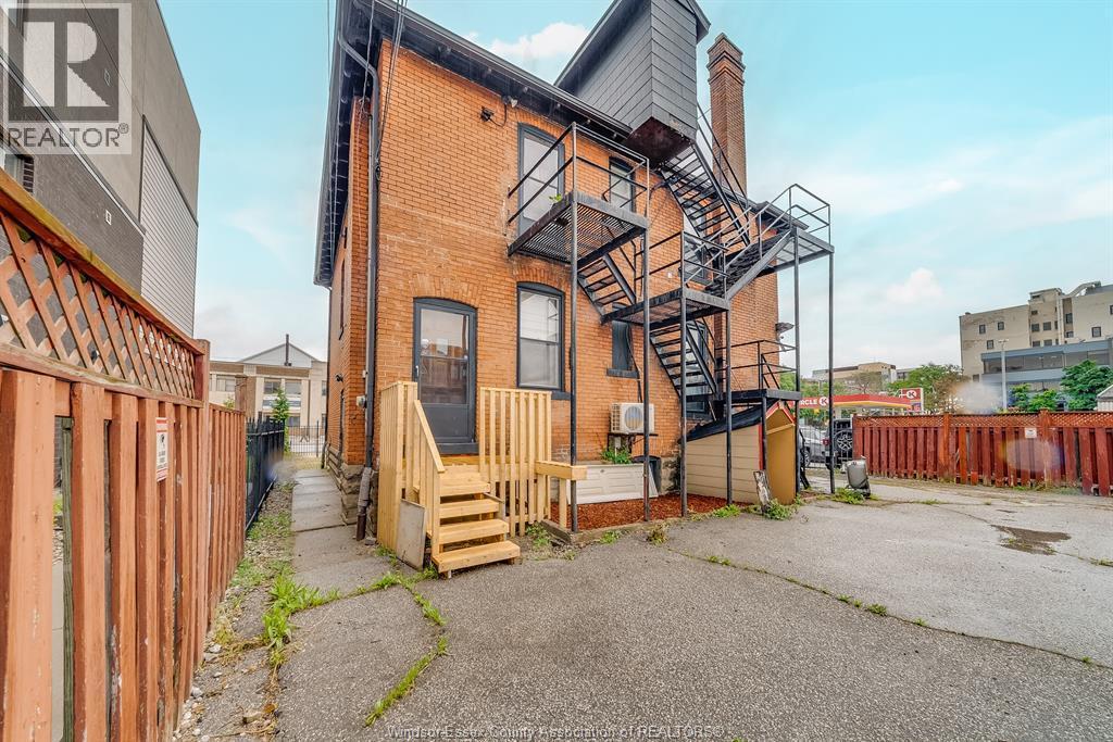 961 Ouellette Avenue, Windsor, ON