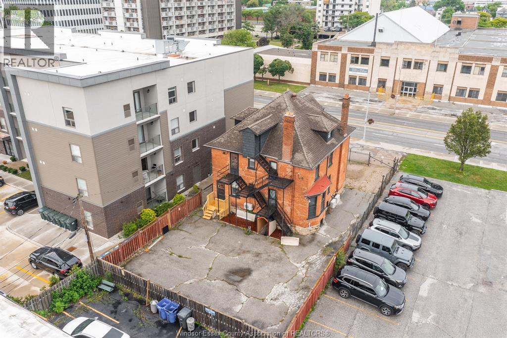 961 Ouellette Avenue, Windsor, ON