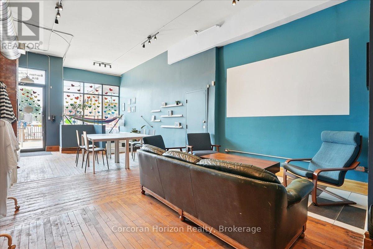 Main - 659 Barton Street E, Hamilton (Gibson), ON