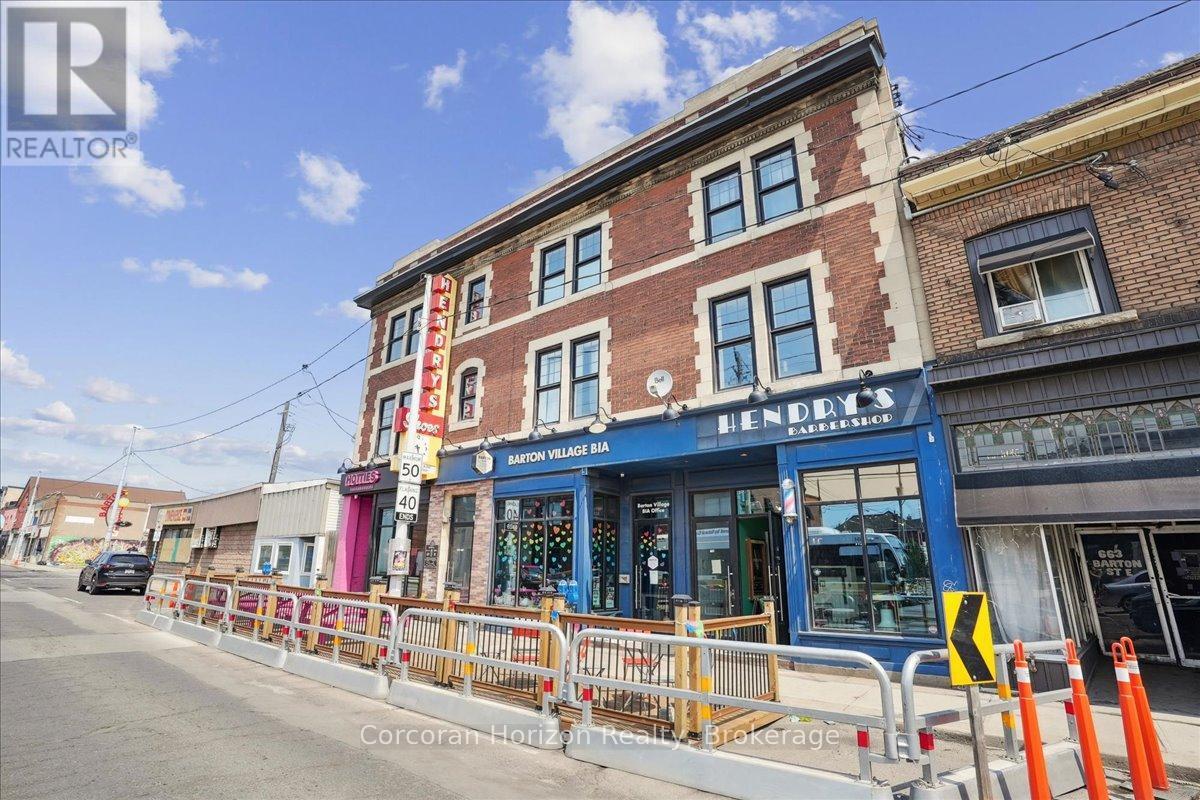 Main - 659 Barton Street E, Hamilton (Gibson), ON