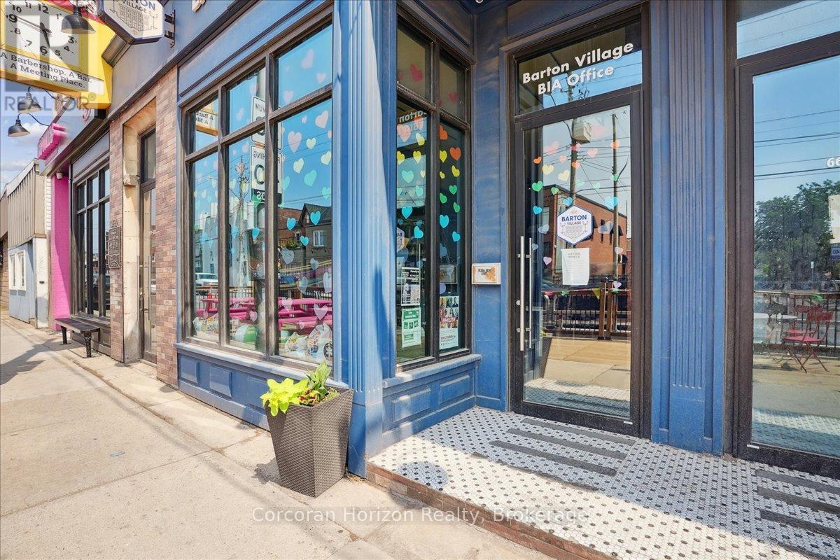 Main - 659 Barton Street E, Hamilton (Gibson), ON