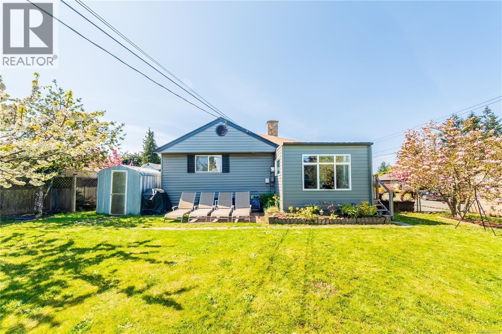 487 Pym St N, Parksville, BC - Outdoor