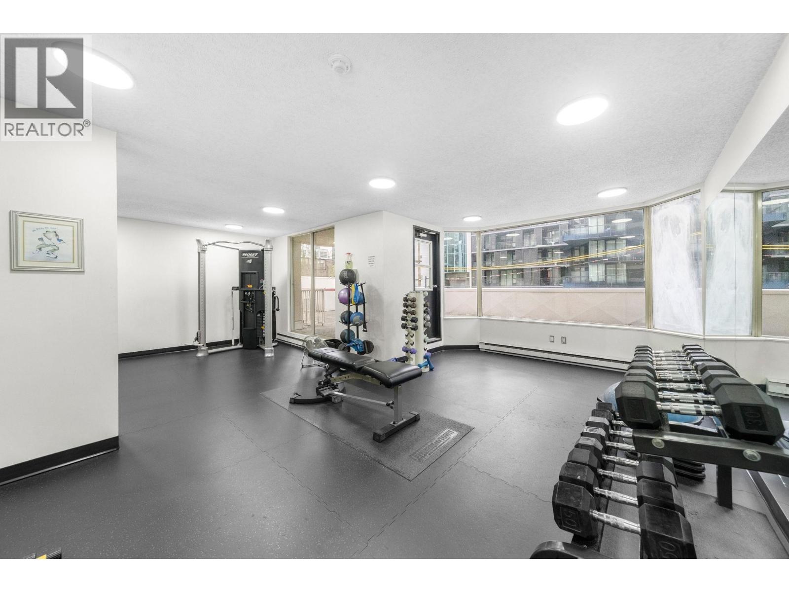 307 1330 Hornby Street, Vancouver, BC - Indoor Photo Showing Gym Room