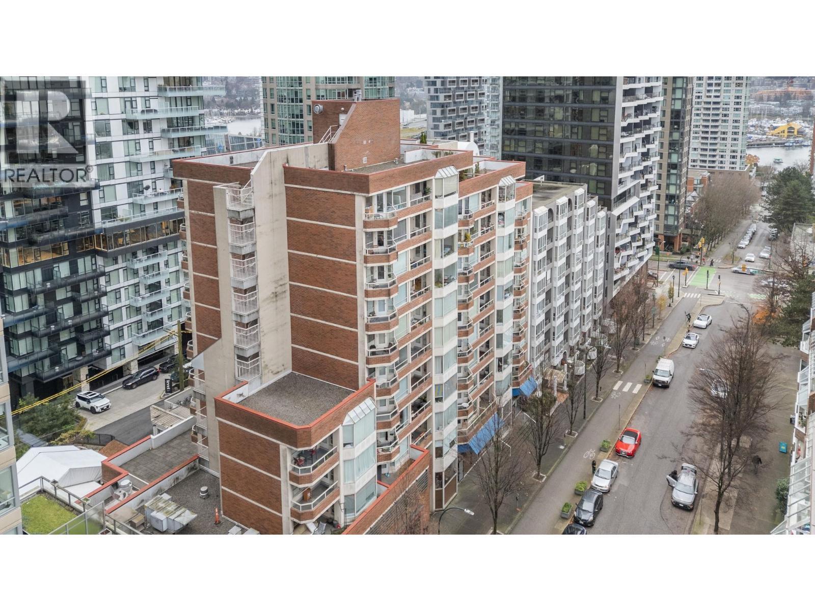 307 1330 Hornby Street, Vancouver, BC - Outdoor With Facade