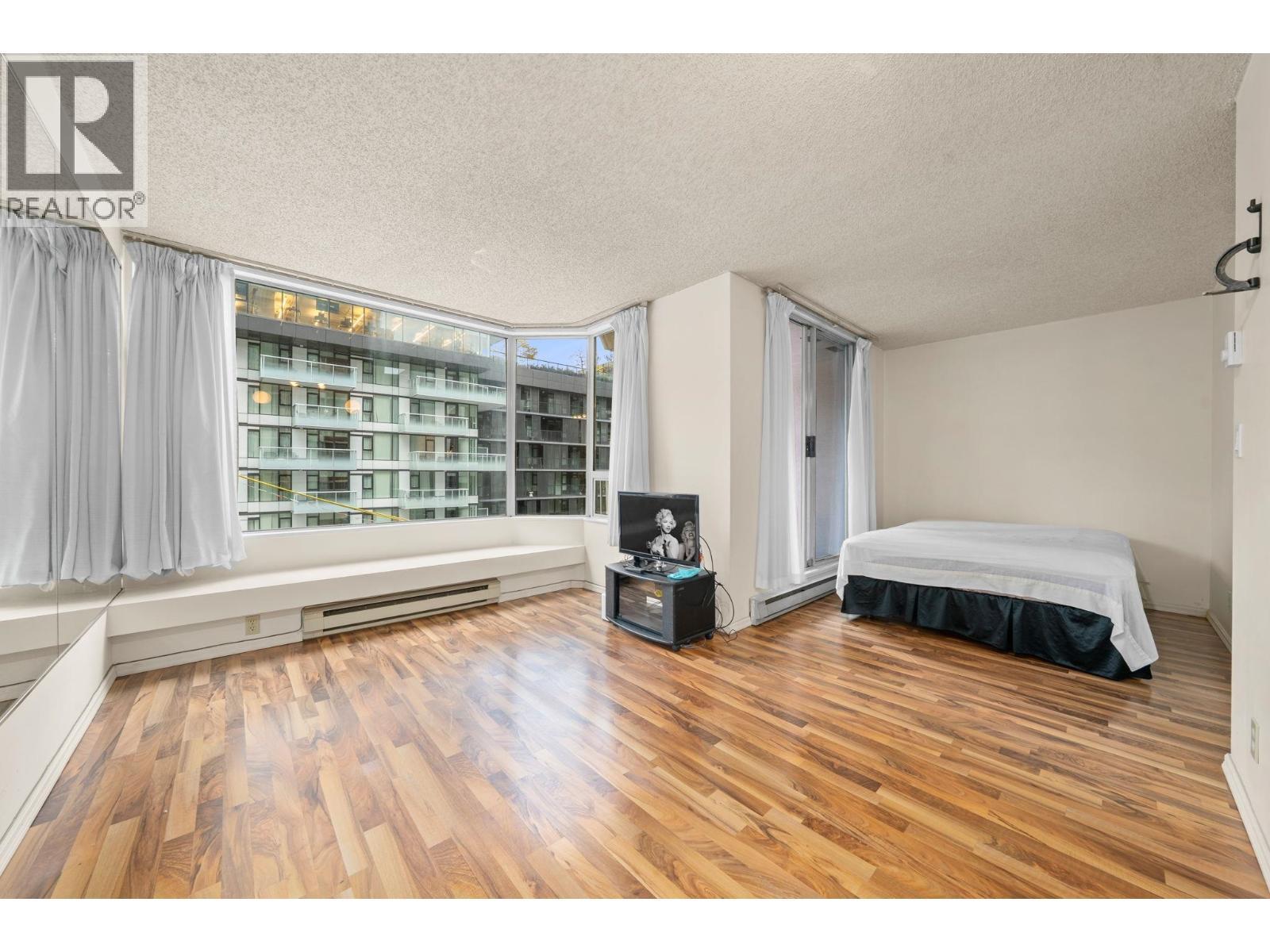 307 1330 Hornby Street, Vancouver, BC - Indoor