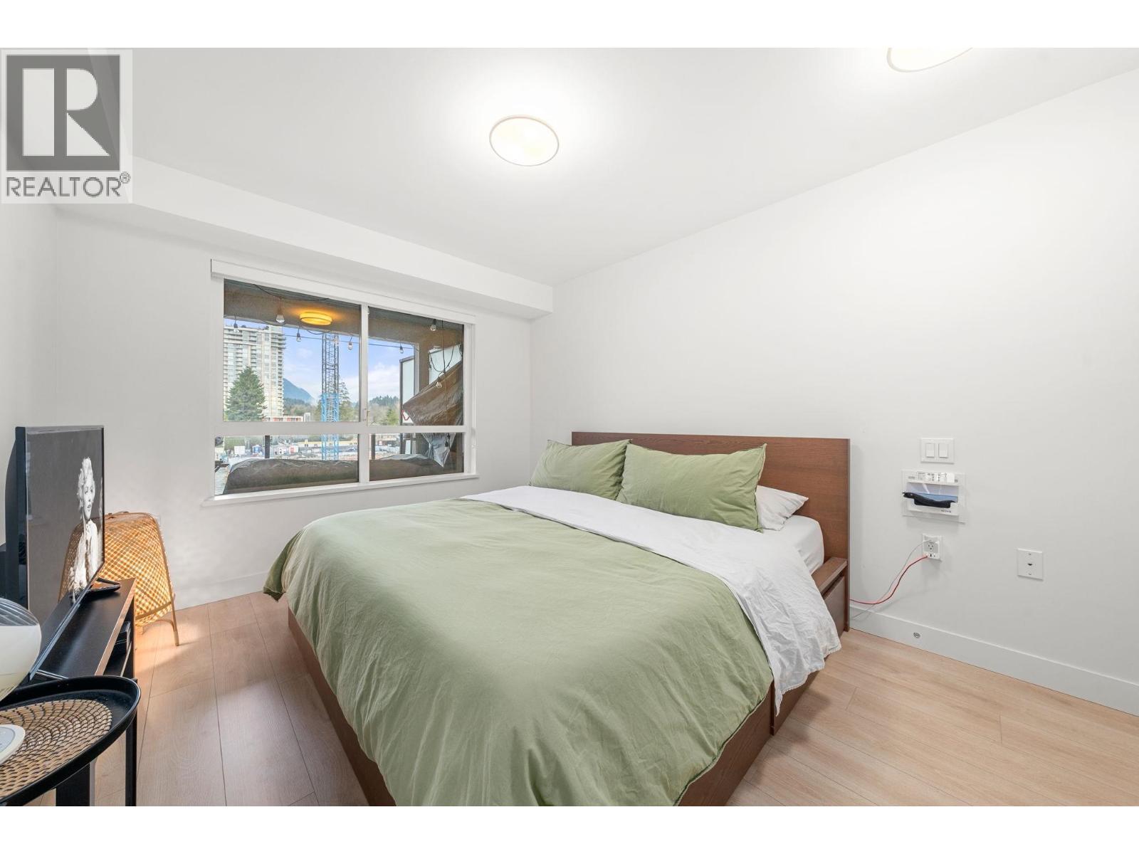 402 1519 Crown Street, Vancouver, BC - Indoor Photo Showing Bedroom