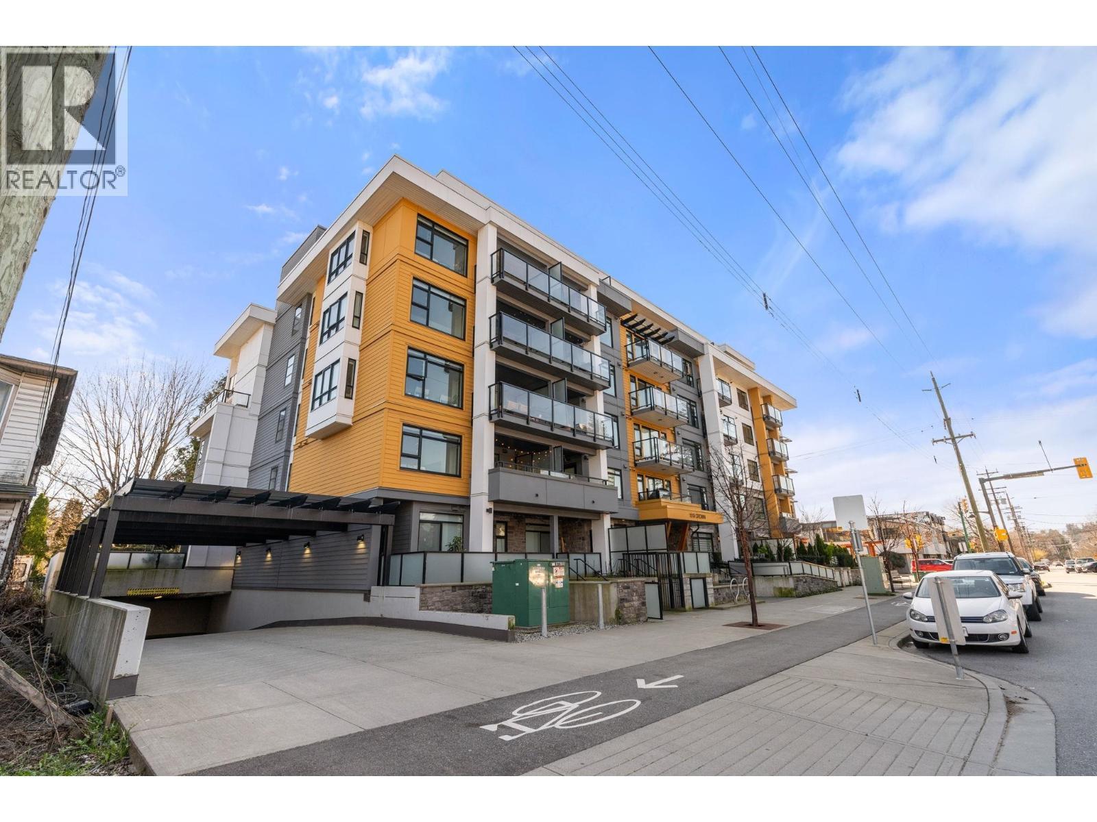 402 1519 Crown Street, Vancouver, BC - Outdoor With Facade