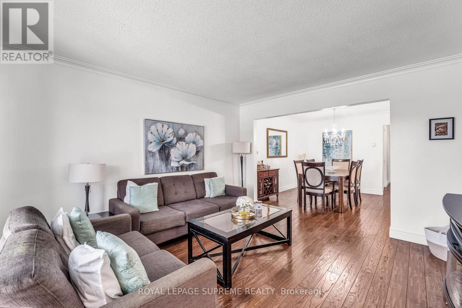 301 Pellatt Avenue, Toronto, ON - Indoor Photo Showing Living Room