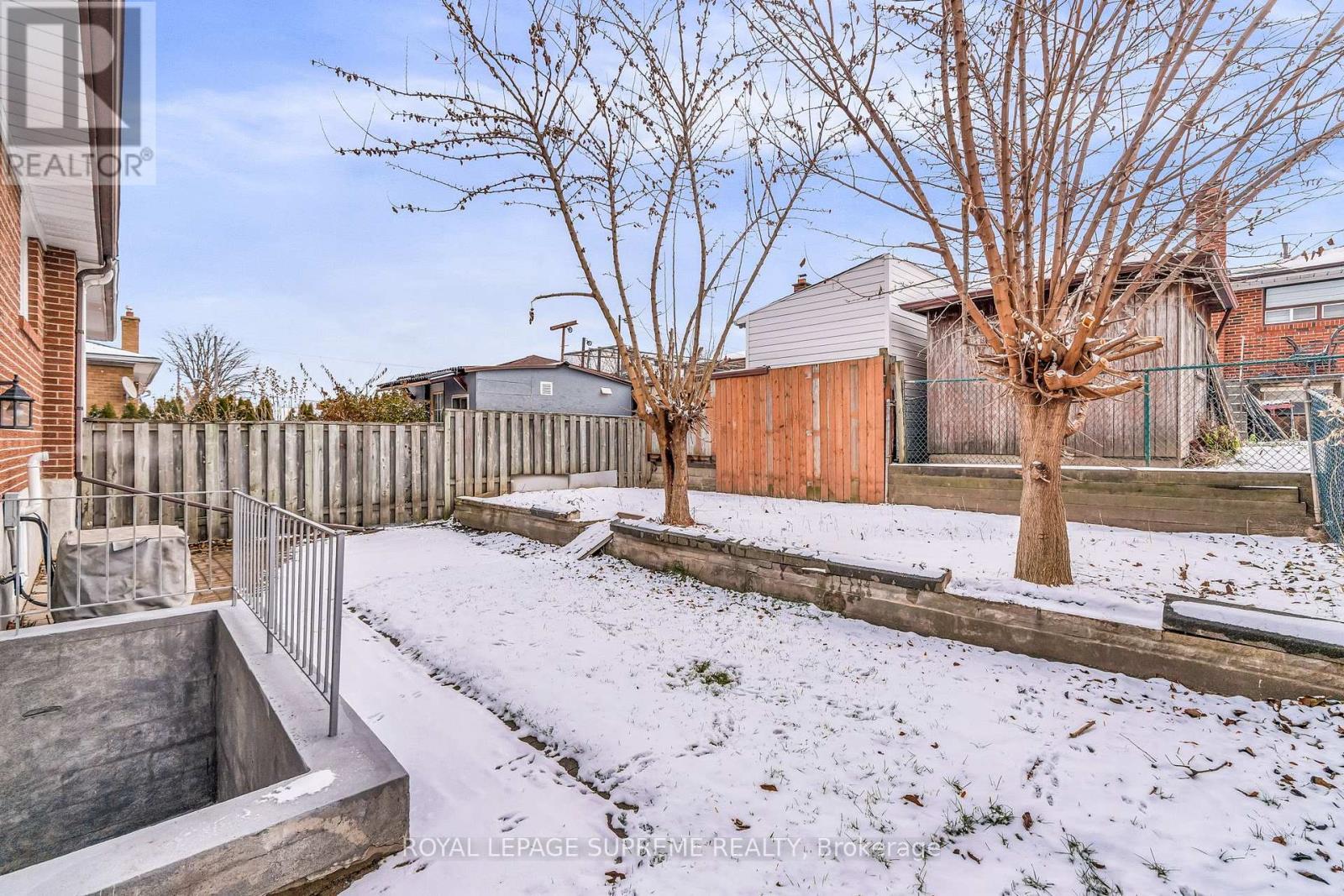 301 Pellatt Avenue, Toronto, ON - Outdoor