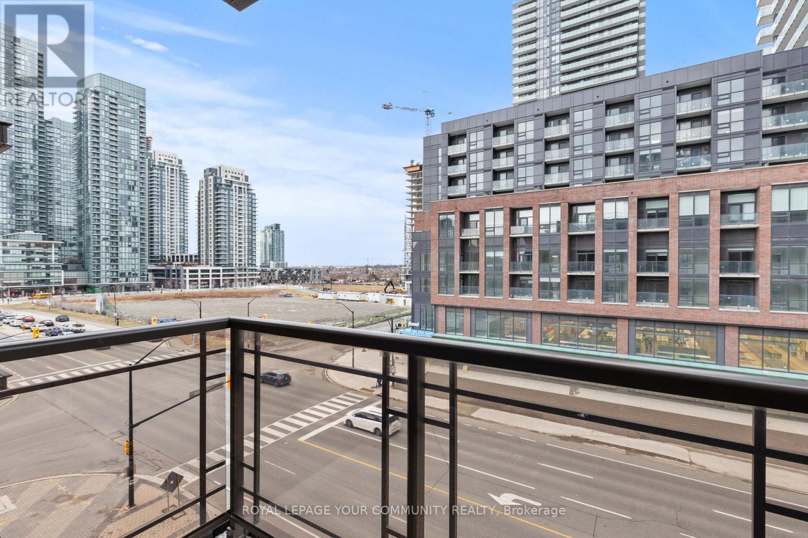 515 - 385 Prince Of Wales Drive, Mississauga, ON - Outdoor With Facade