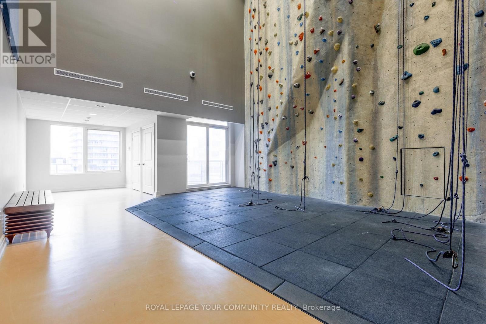 515 - 385 Prince Of Wales Drive, Mississauga, ON - Indoor Photo Showing Other Room