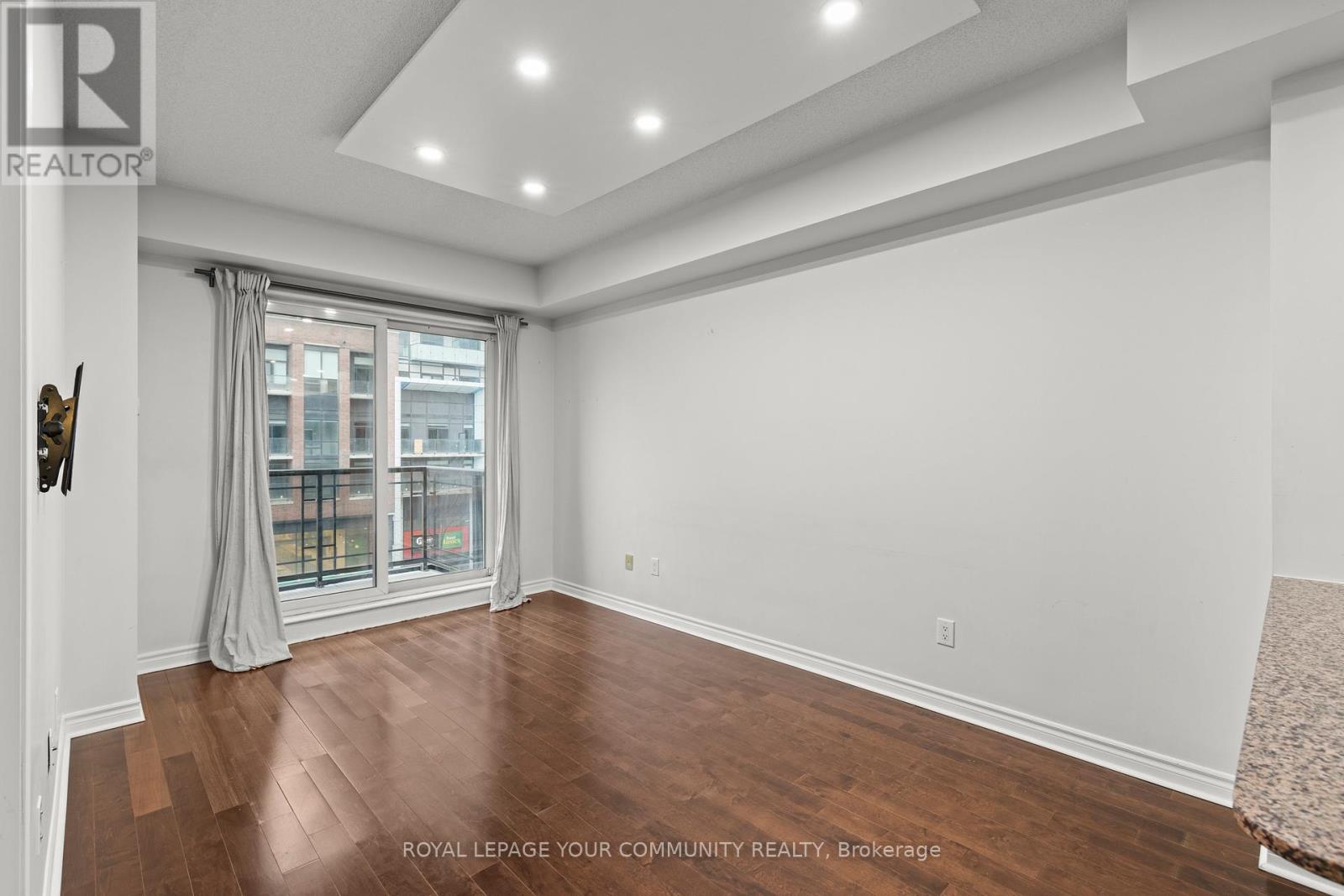 515 - 385 Prince Of Wales Drive, Mississauga, ON - Indoor Photo Showing Other Room