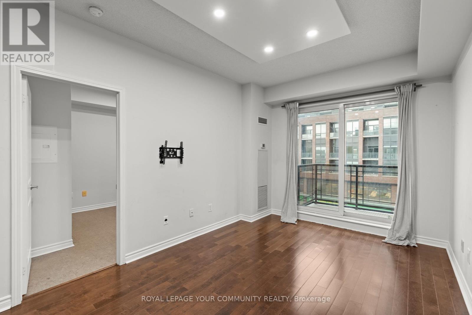 515 - 385 Prince Of Wales Drive, Mississauga, ON - Indoor Photo Showing Other Room