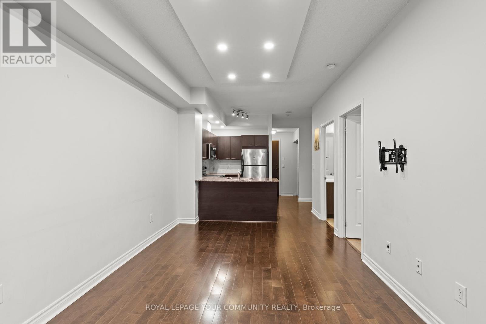 515 - 385 Prince Of Wales Drive, Mississauga, ON - Indoor Photo Showing Other Room