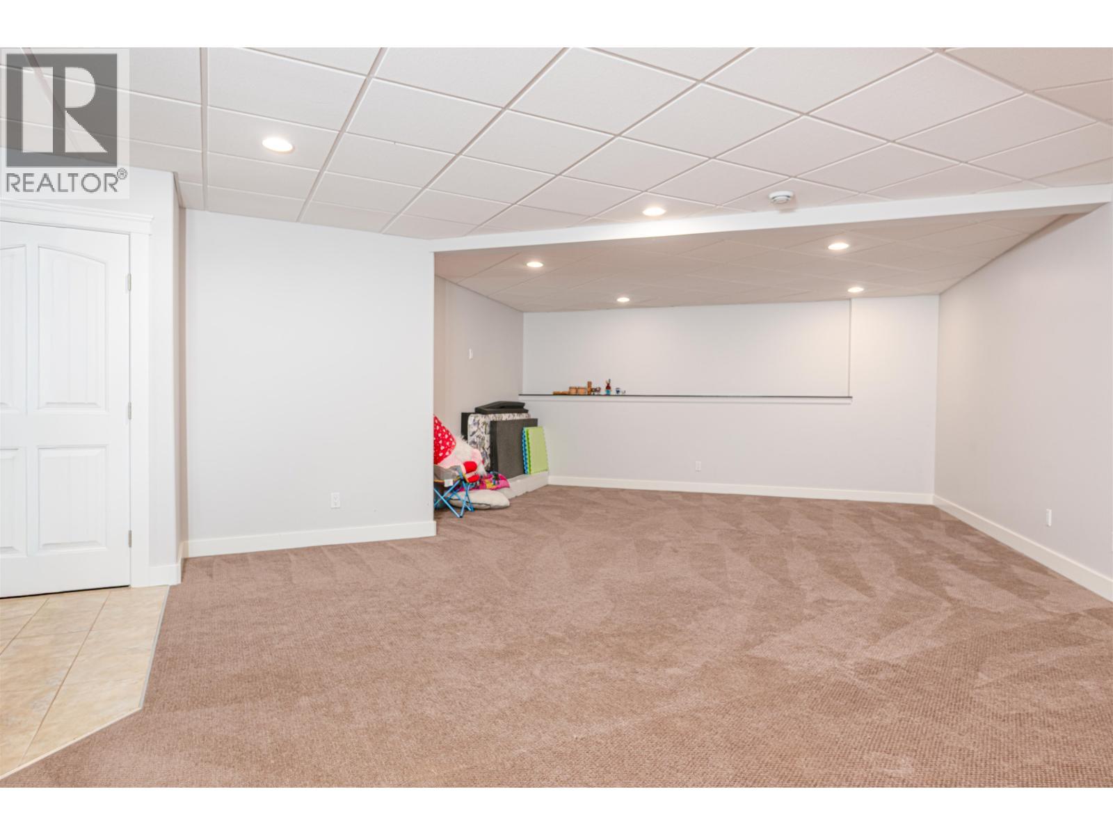 6981 Westmount Drive, Prince George, BC - Indoor Photo Showing Other Room