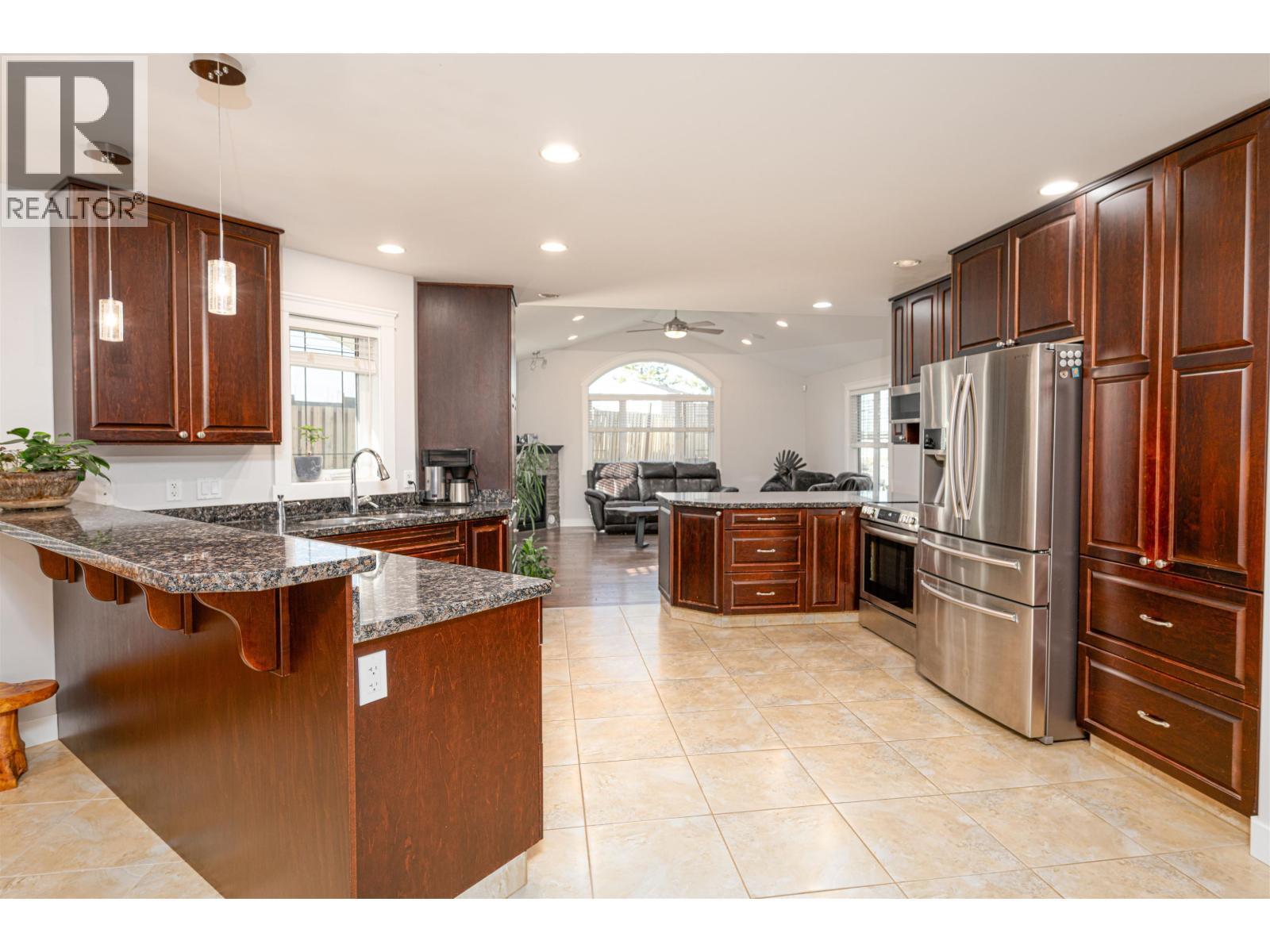 6981 Westmount Drive, Prince George, BC - Indoor Photo Showing Kitchen