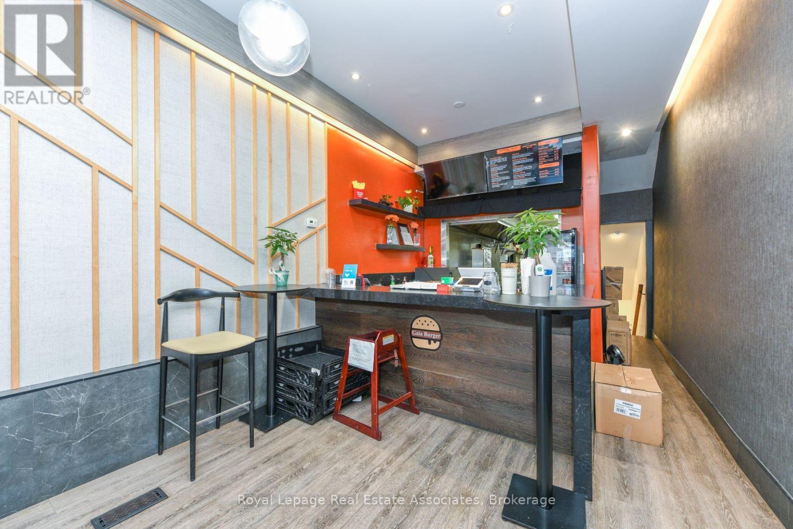 671 Queen Street W, Toronto, ON