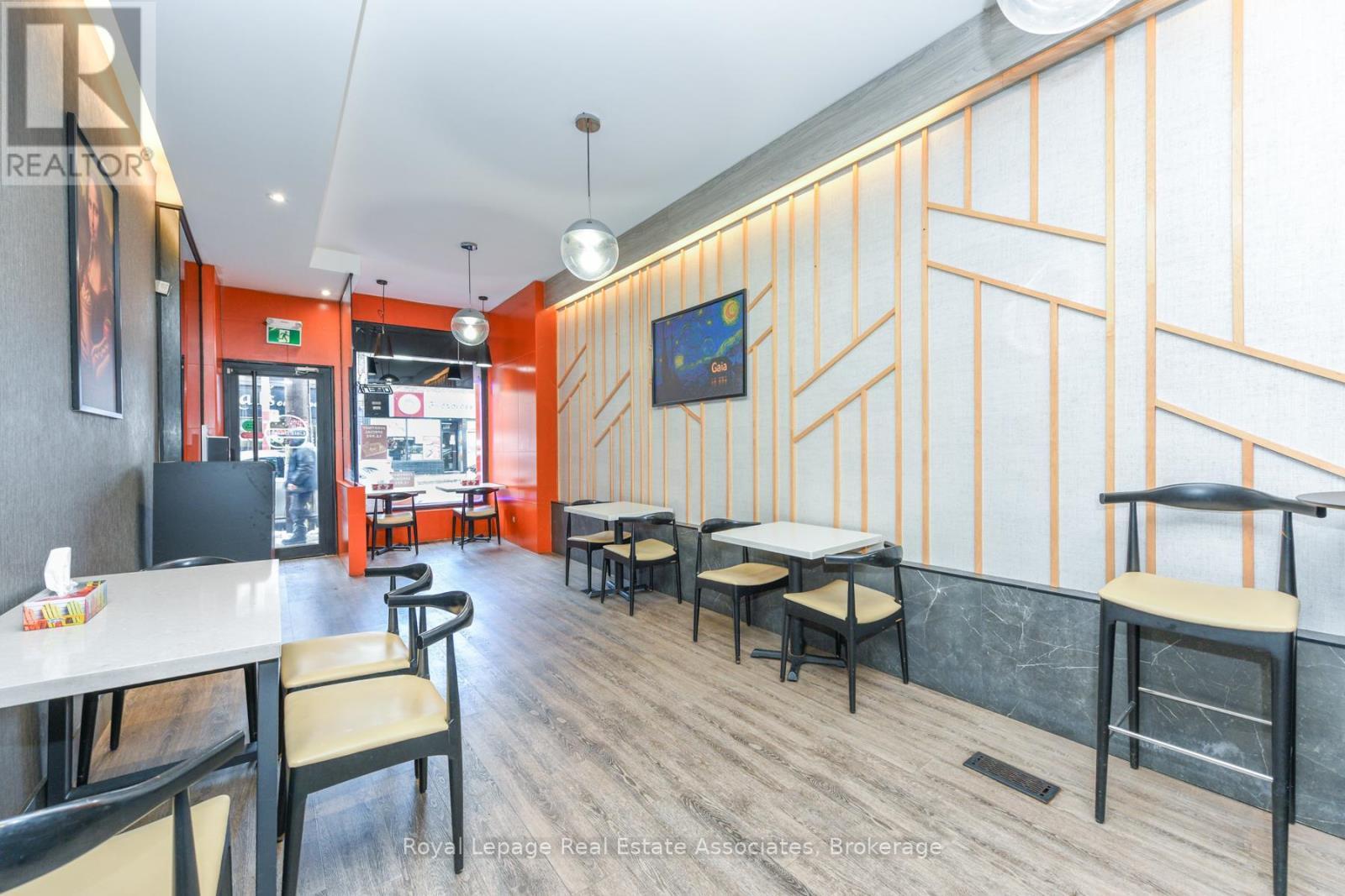 671 Queen Street W, Toronto, ON