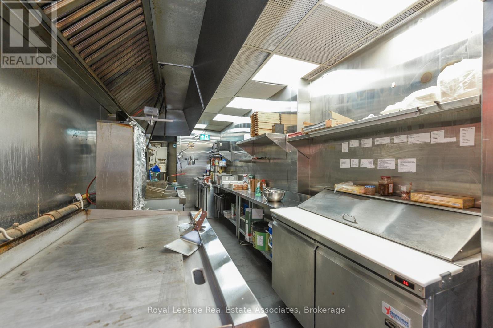 671 Queen Street W, Toronto, ON