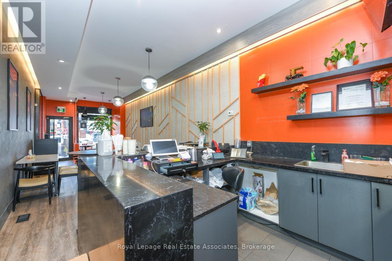 671 Queen Street W, Toronto, ON