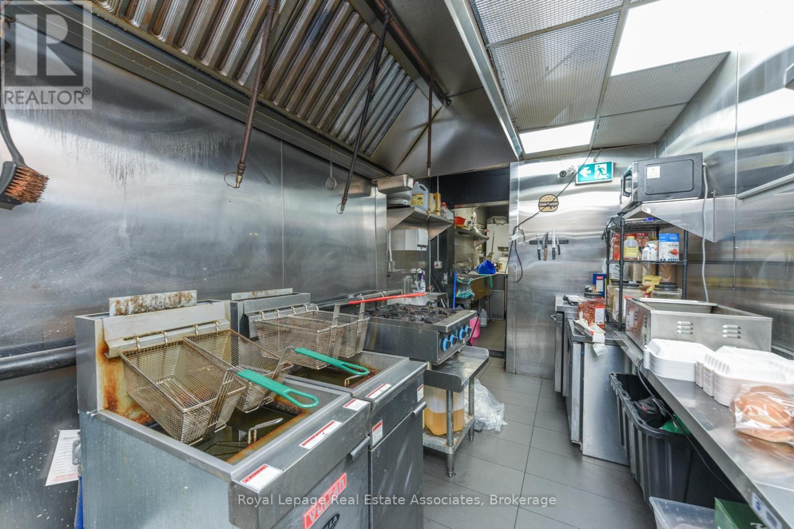 671 Queen Street W, Toronto, ON