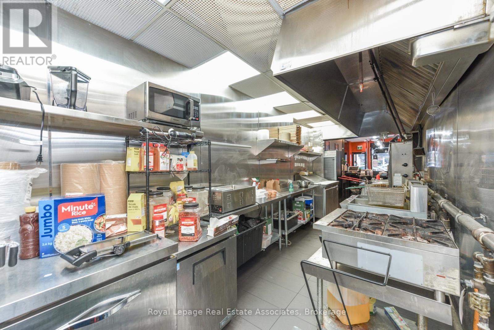 671 Queen Street W, Toronto, ON