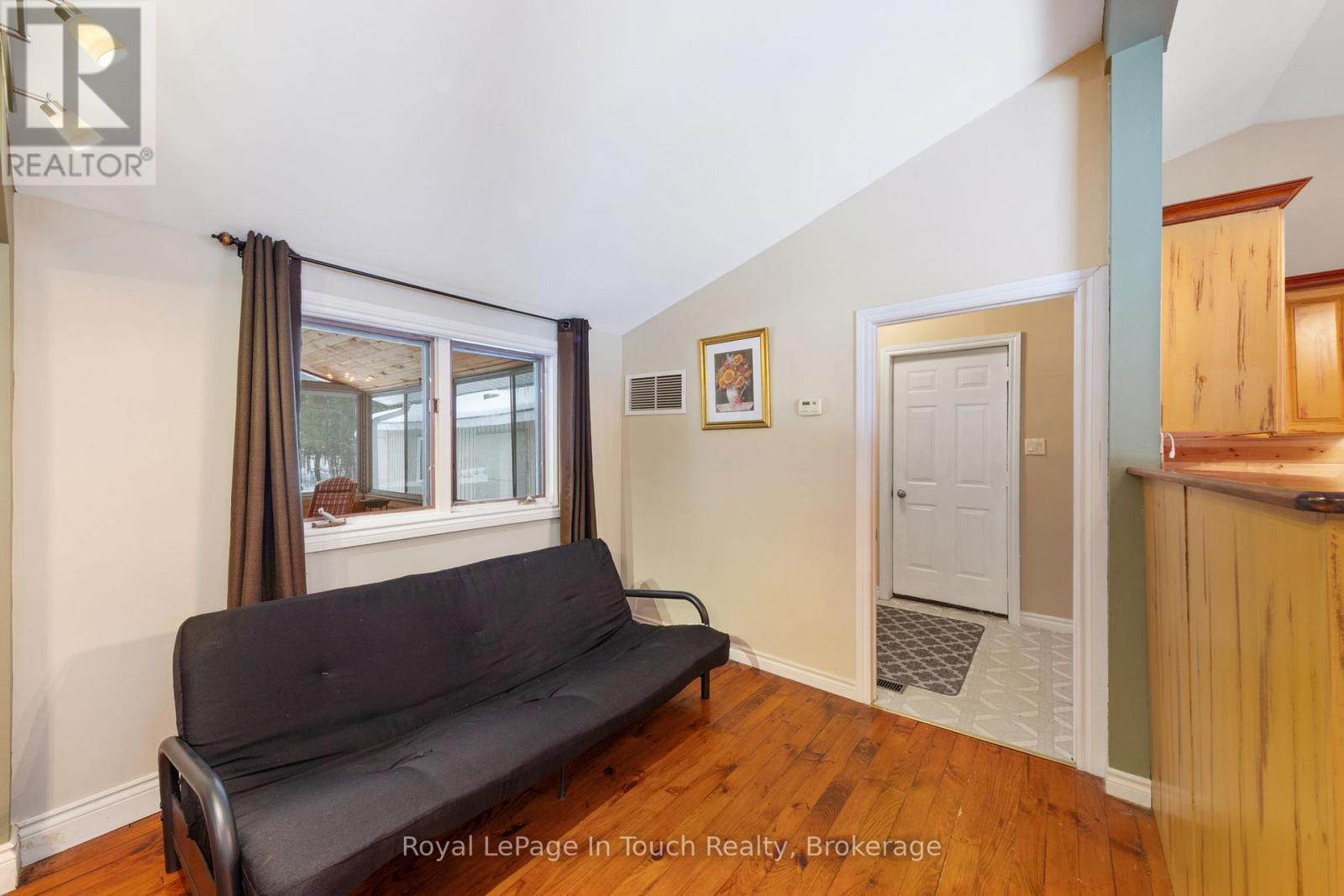 2198 Champlain Road, Tiny, ON - Indoor