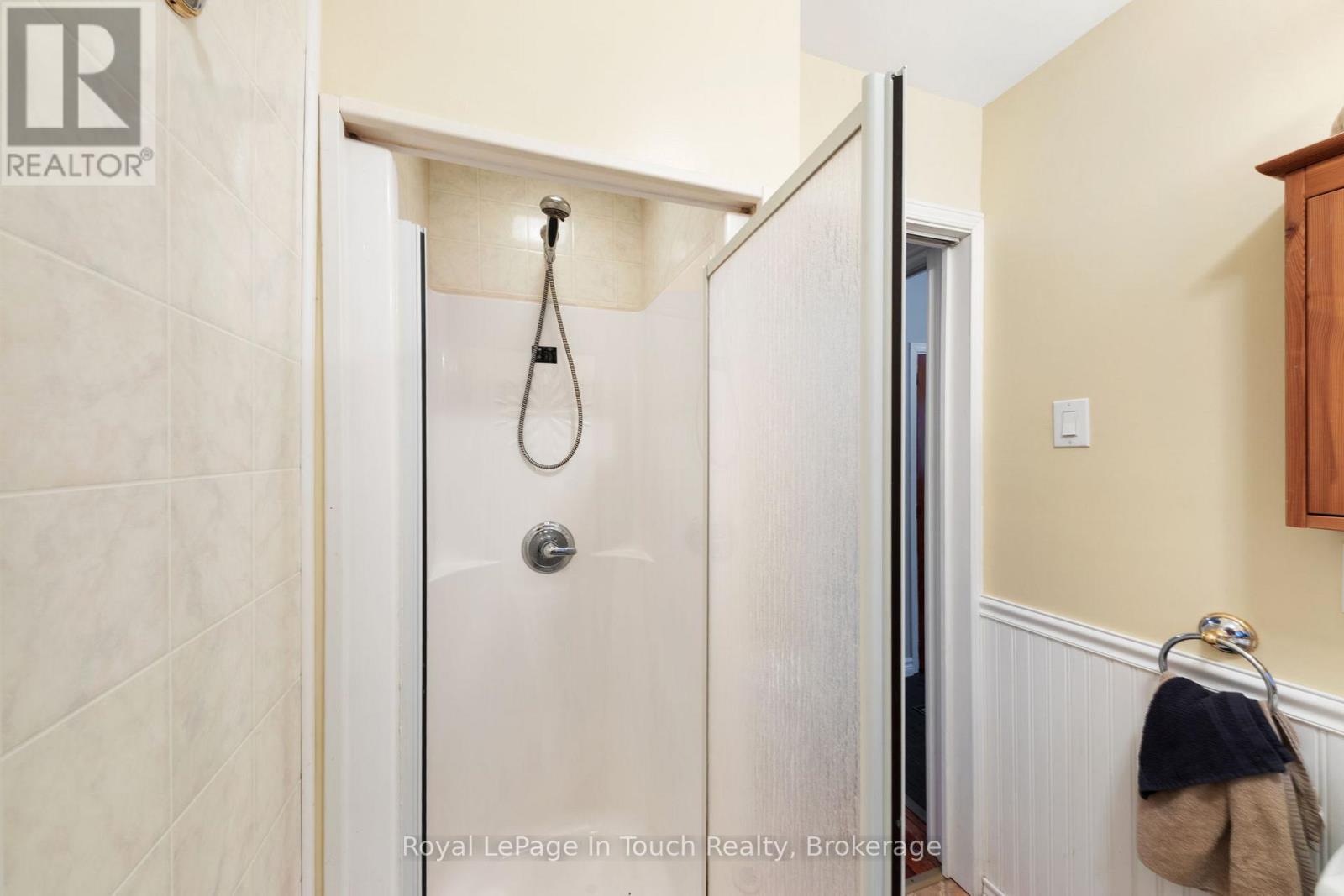 3 Pc Washroom - 2198 Champlain Road, Tiny, ON - Indoor Photo Showing Bathroom