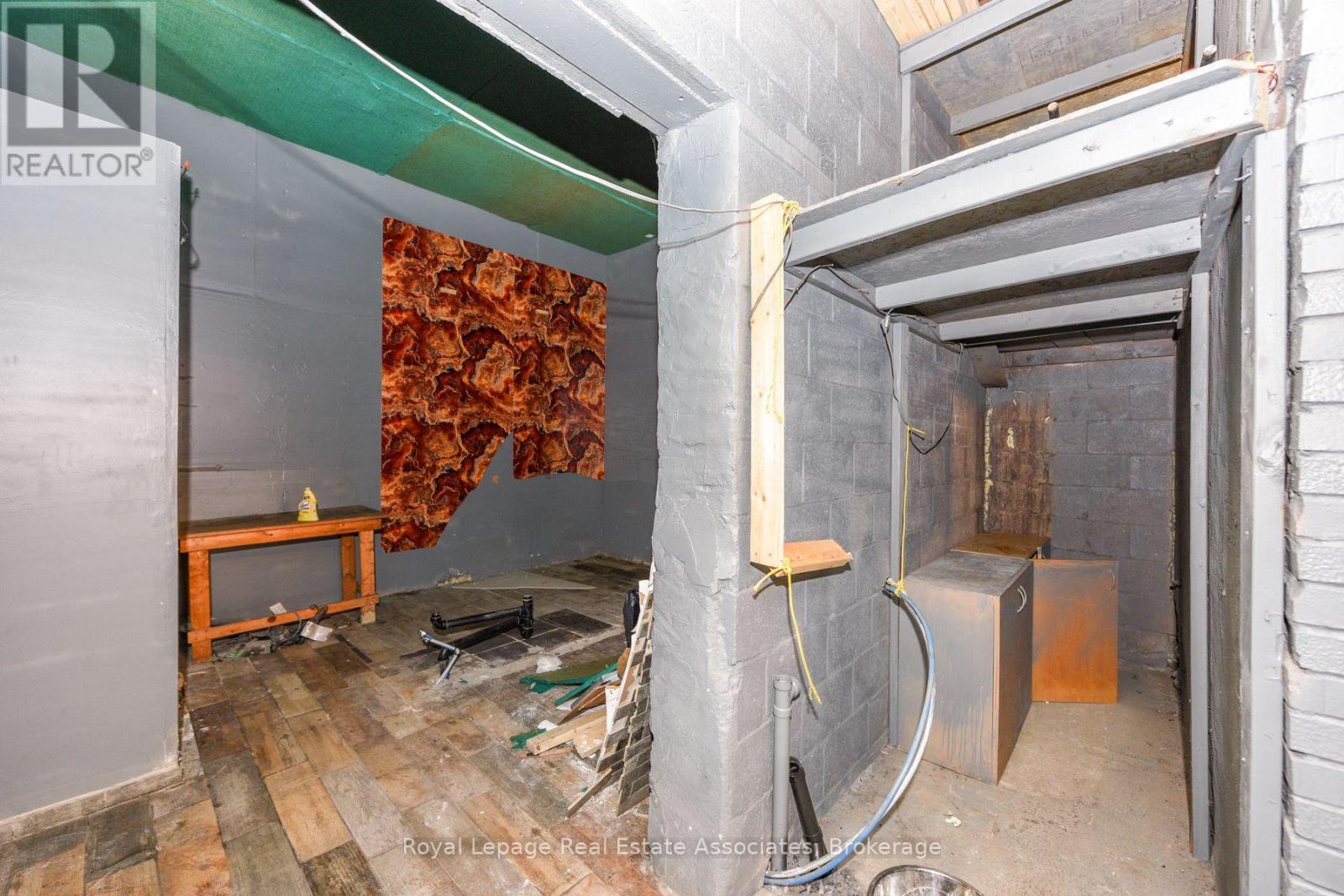 81 Elm Grove Avenue, Toronto, ON