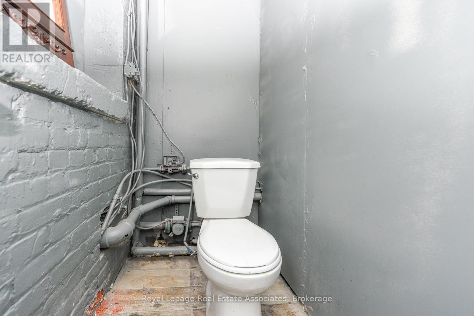 81 Elm Grove Avenue, Toronto, ON