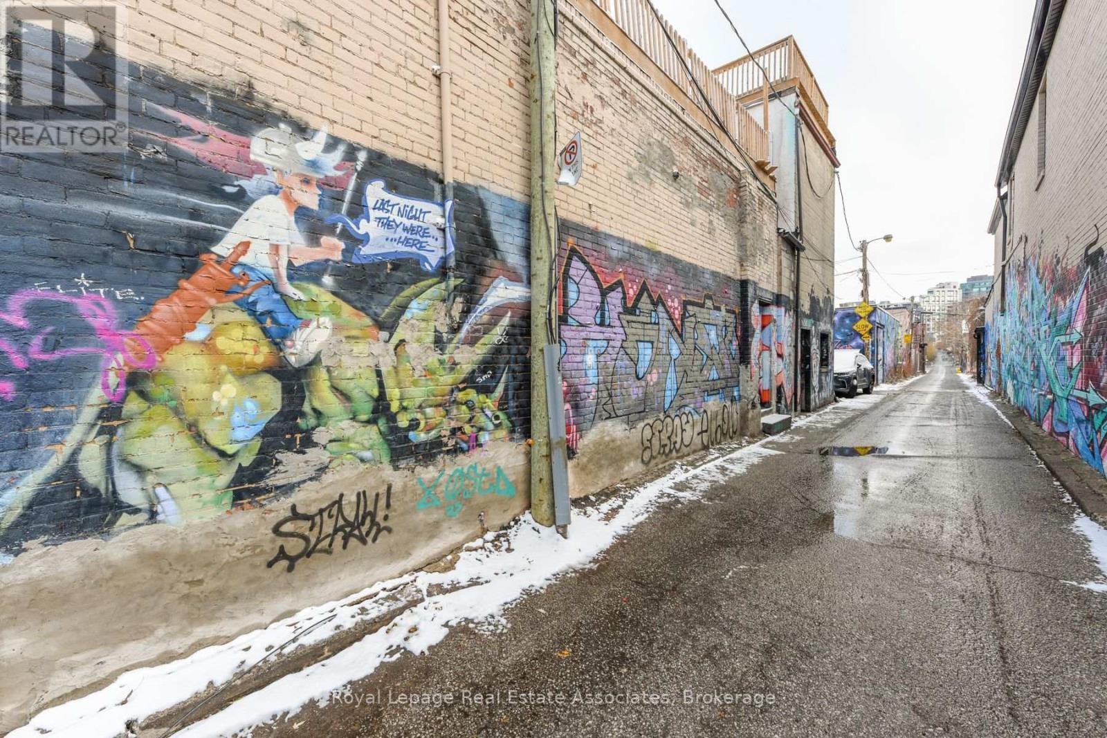 81 Elm Grove Avenue, Toronto, ON