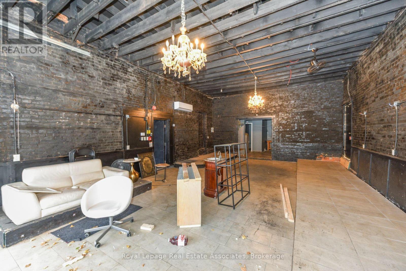 81 Elm Grove Avenue, Toronto, ON