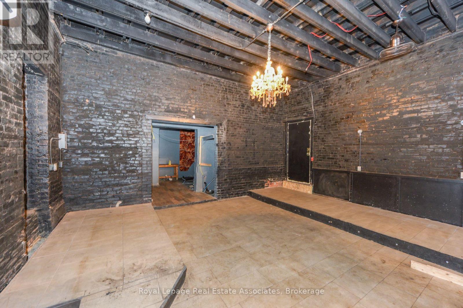 81 Elm Grove Avenue, Toronto, ON