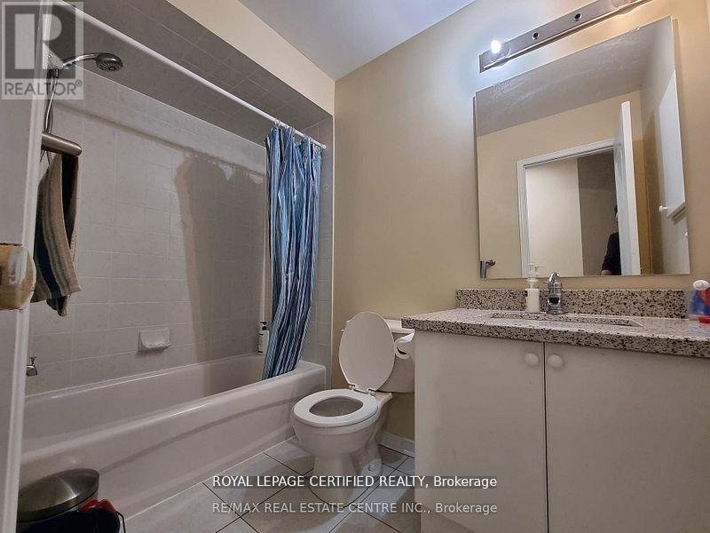 Upper - 6 Rotunda Street, Brampton, ON - Indoor Photo Showing Bathroom