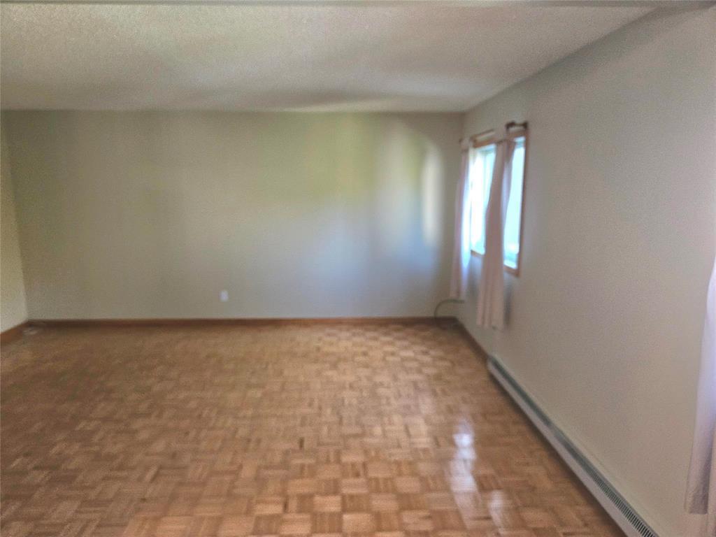 1721 Shorepointe Village, Gimli, MB - Indoor Photo Showing Other Room