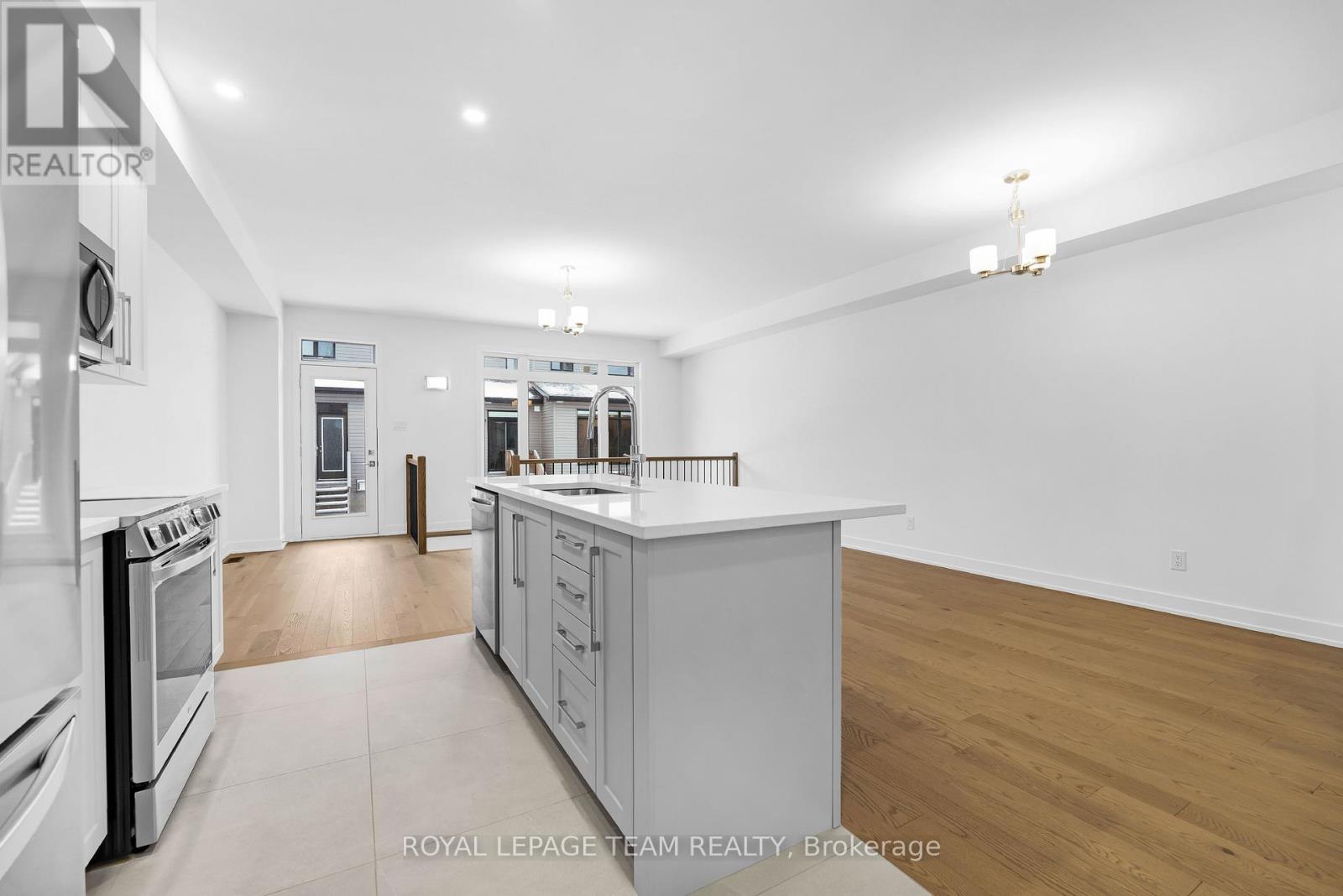 134 Sencha Terrace, Ottawa, ON - Indoor Photo Showing Kitchen