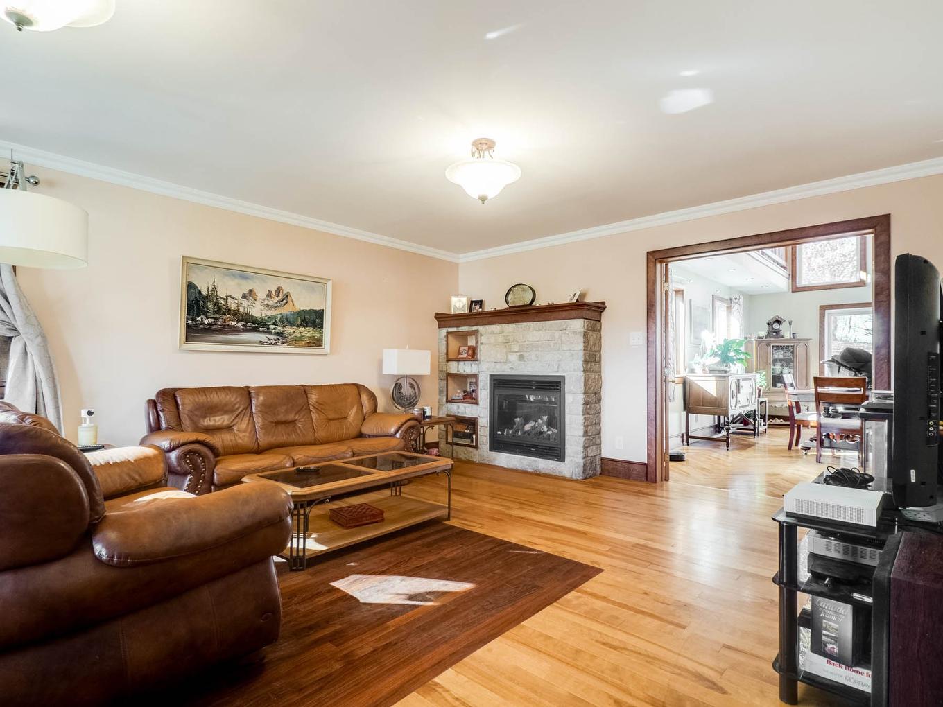 Salon - 128 Route 138A, Godmanchester, QC - Indoor Photo Showing Living Room With Fireplace