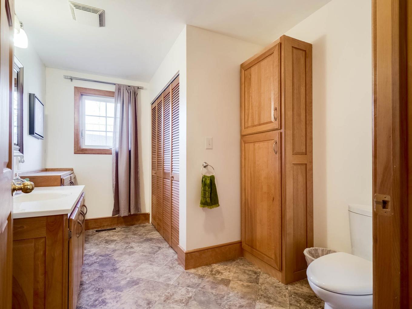 Salle d'eau - 128 Route 138A, Godmanchester, QC - Indoor Photo Showing Bathroom